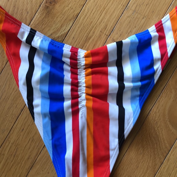 BEACH JOY BIKINI SIZE LARGE - Picture 4 of 7